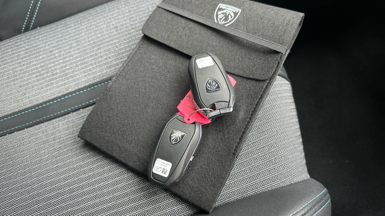 Peugeot 3008 1.2 Hybrid 136 Allure Premium+ 5dr e-DSC6 Petrol Estate